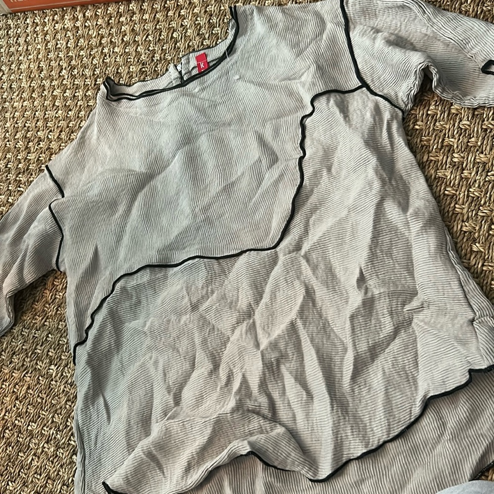 Connie K LS‎ Blouse